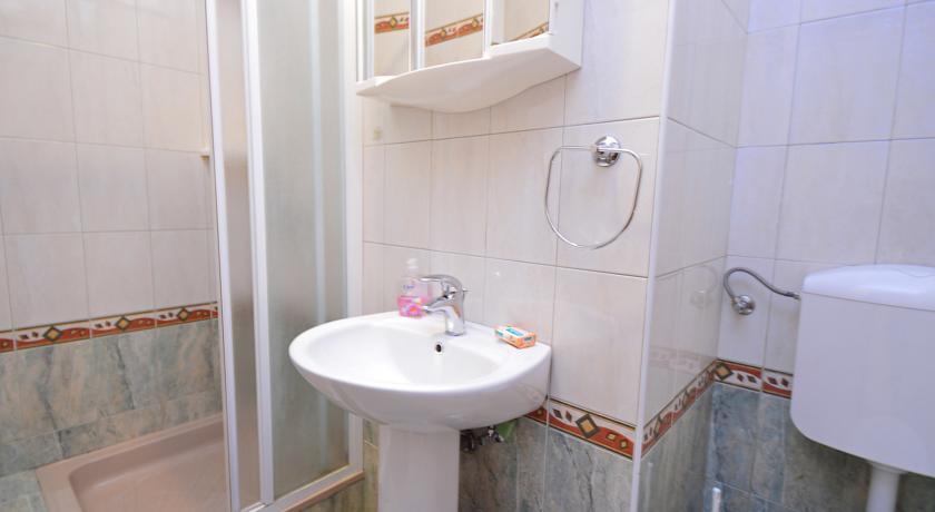 Rm Apartment Pusta Ровинь Экстерьер фото