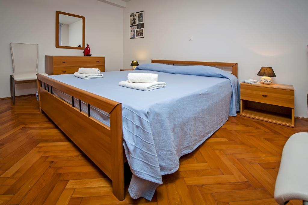 Rm Apartment Pusta Ровинь Экстерьер фото